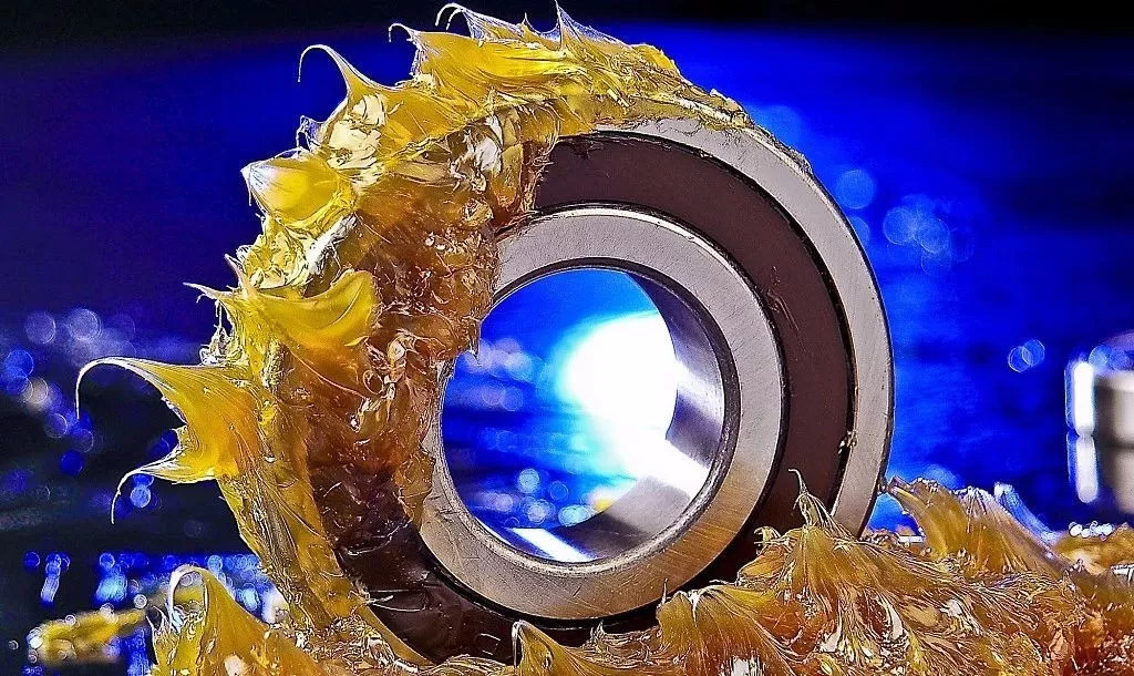 如何防止軸承潤滑脂添加過量呢？